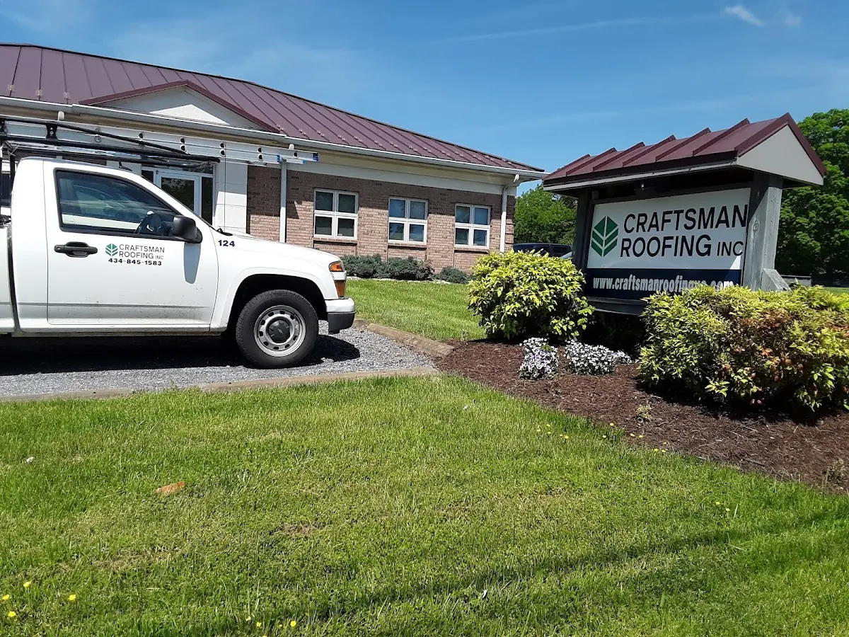 Quality Ice Dam Removal by experienced craftsmen in Middleburg Heights